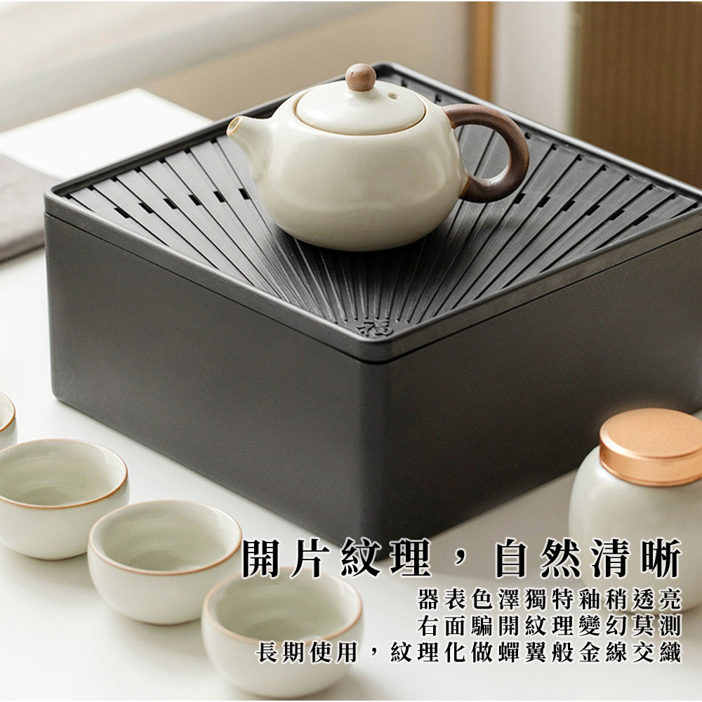 開片紋理,自然清晰 器表色澤獨特釉稍透亮 右面騙開紋理變幻莫測 長期使用,紋理化做蟬翼般金線交織 