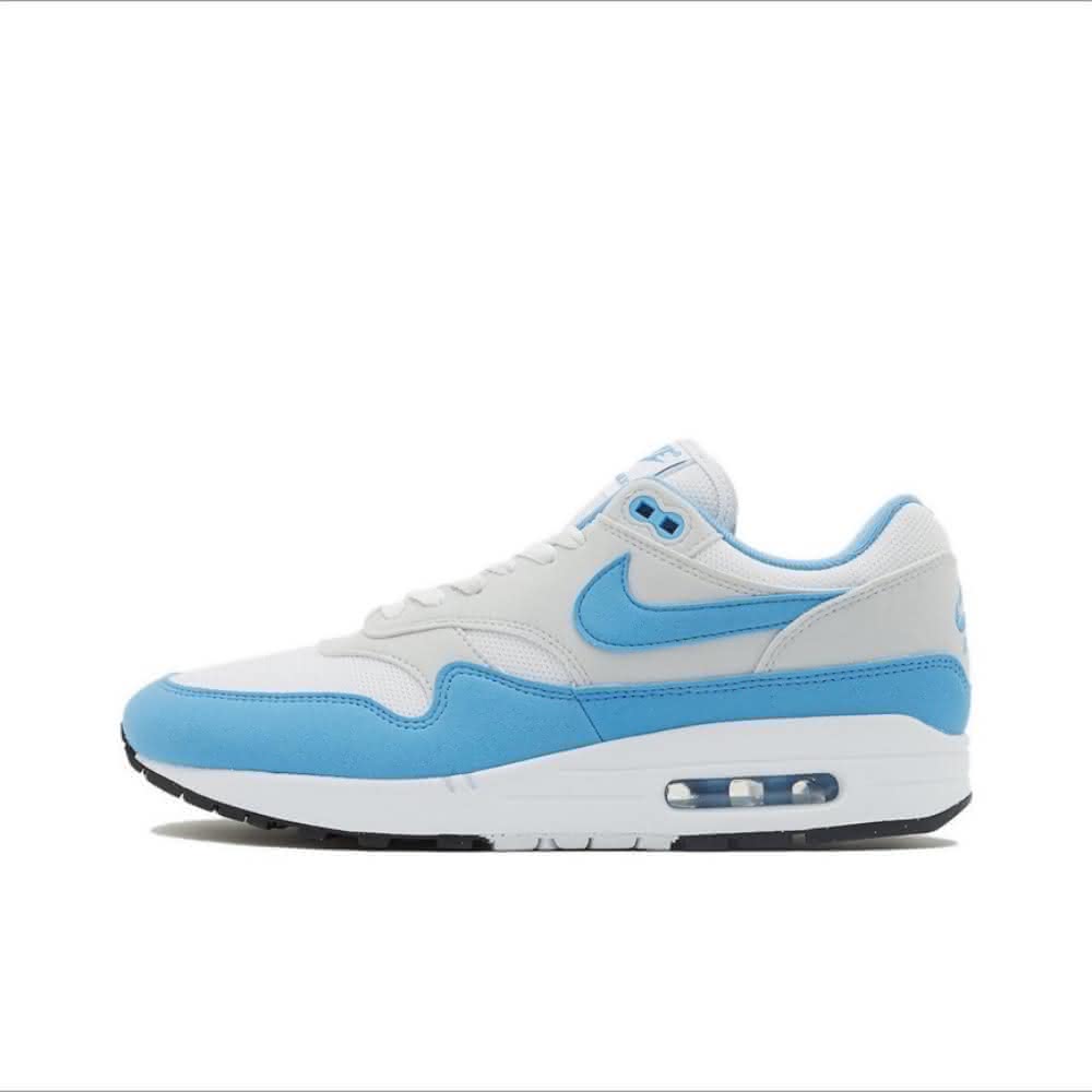 【NIKE 耐吉】NIKE Air Max 1 White University Blue 大學藍(北卡藍 休閒鞋 FD9082-103)