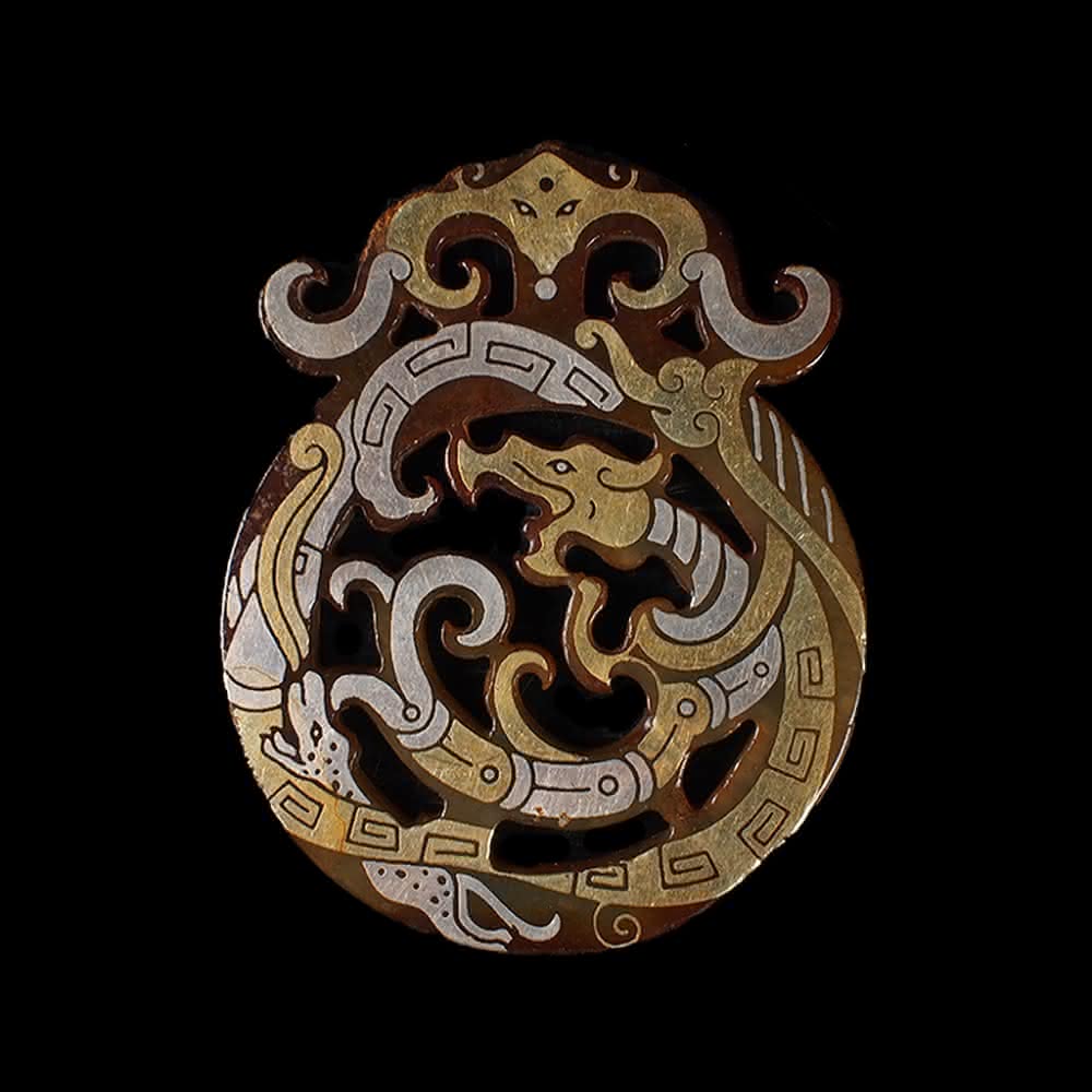博古珍藏》天然和闐玉錯金銀螭龍出廓玉璧28公克早期收藏 博古珍藏》天然和闐玉錯金銀螭龍出廓玉璧28公克早期收藏