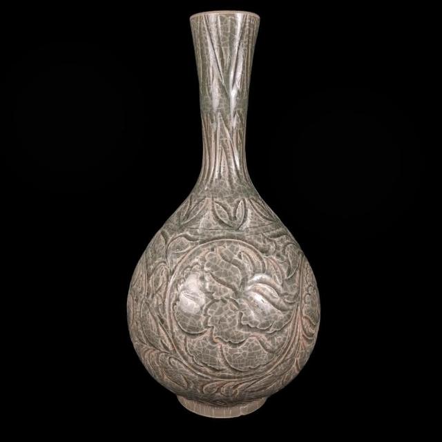 宋代 定窑 包口刻花卉纹盘口瓶 陶芸 文房具 置物 古美術 花瓶 禮品 年代物 宋代 定窑 包口刻花卉纹盘口瓶 陶芸 文房具 置物 古美術 花瓶