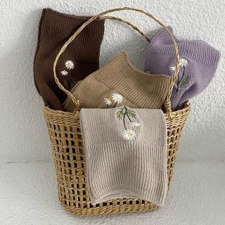 【AHUA 阿華有事嗎】AUHA阿華有事嗎 日系襪子 襪口坑條刺繡小雛菊中筒襪 S0423 百搭 可愛 女襪 實穿 中筒純棉襪