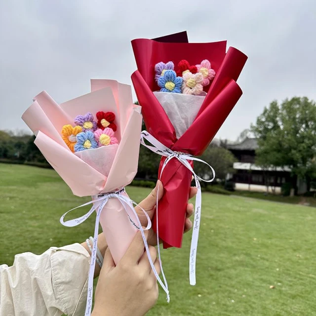 針織花 小花束 母親節花束 小泡芙花束 編織 針織 成品 生日 花束 婚禮小物 巴掌花束 情人節 畢業季