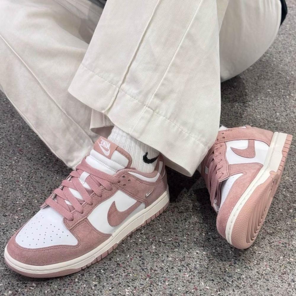 NIKE 耐吉】Nike Air Cortez 阿甘鞋Valentines Day 2025 白粉麂