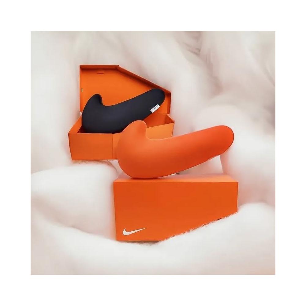 専用 NIKE SWOOSH BIRTHDAY PILLOW 2個セット バースデーノベルティに