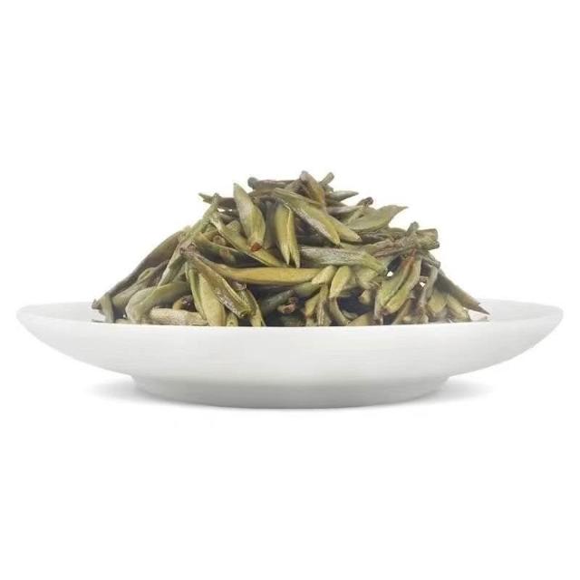 白毫銀針【特級】白茶　新品　180g 白毫银针新茶特级新益号云南白茶绿雪芽大白毫老