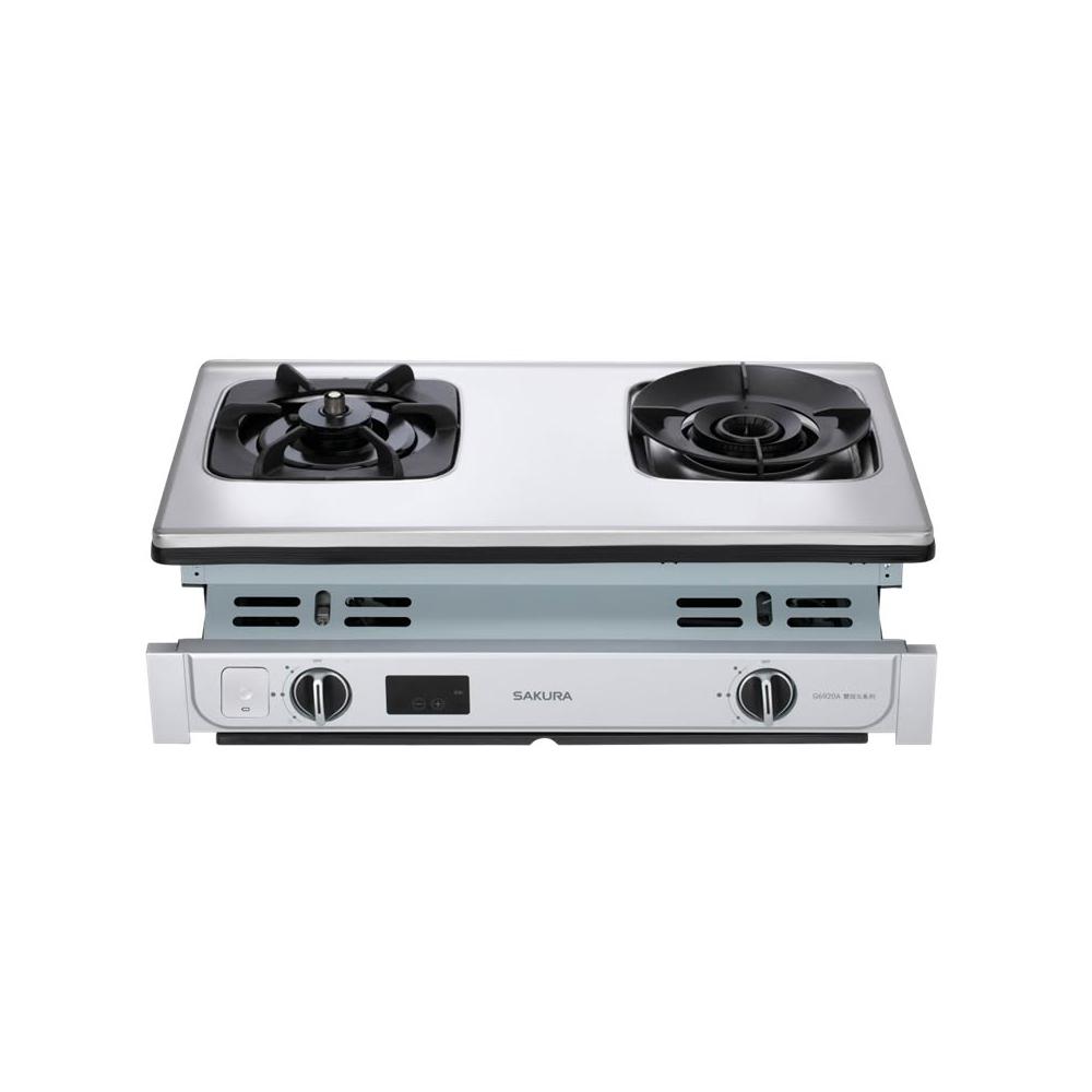 SAKURA 櫻花牌 G-6920 雙口爐，採用高品質不鏽鋼材質，適用天然氣瓦斯，壓轉式點火設計，嵌入式安裝適合現代廚房，提升烹飪效率與安全性，提供1年原廠保固，優質選擇讓家務更輕鬆。