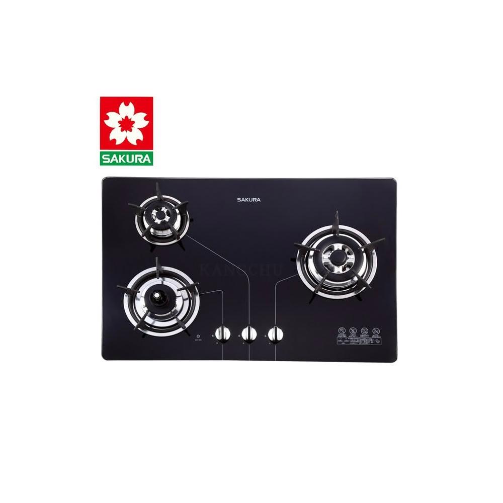 SAKURA櫻花牌 G-2830 SAKURA櫻花牌 G-2830 三口瓦斯爐,採用耐熱強化玻璃爐臺與防乾燒爐頭設計,電子連續點火系統,適合液化桶裝瓦斯使用。機體尺寸775×520×135mm,能源效率第三級,瓦斯消耗量9~10kW,臺灣製造BSMI認證R51085,保固1年標準安裝,提升廚房安全與效率的最佳選擇。