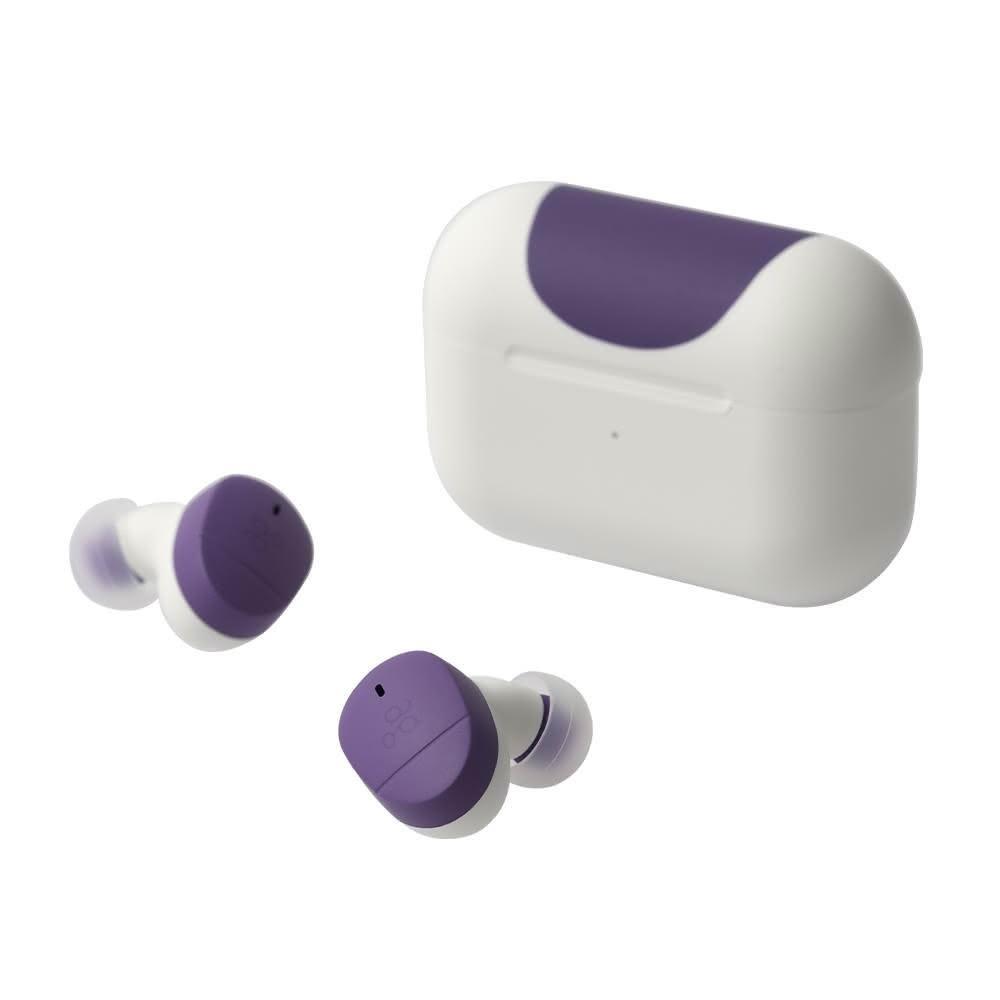  Final AG 七龍珠無線藍芽耳機，入耳式設計舒適配戴，搭載藍芽5.0以上技術，支援Windows、MAC、Android、iOS多平臺。內建麥克風，5.5小時單次播放（含充電盒總計22小時），白色系時尚外觀，附5種尺寸耳塞及USB-C充電線。NCC認證CCAK21LP2280T9，非人為損壞一年保固。完美結合七龍珠主題與高音質，適合音樂愛好者日常使用。 