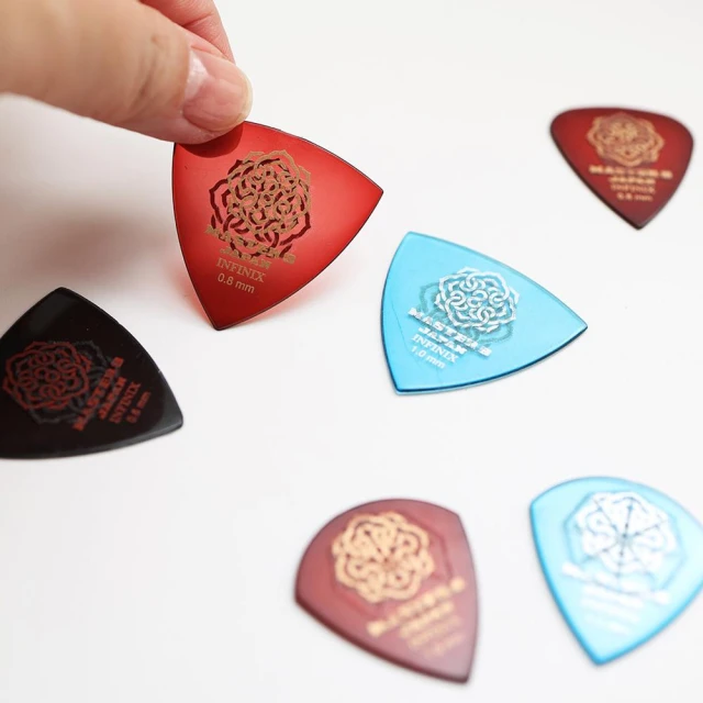 【Master8】日本製 類龜甲磨砂 止滑吉他彈片 貝斯彈片 吉他PICK 貝斯PICK 撥片 彈片 PICK MASTER 8