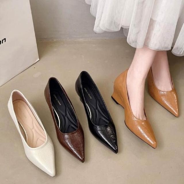 【baibeauty 白鳥麗子】【35-42全尺碼】坡跟鞋．氣質素面皮革尖頭低跟包鞋