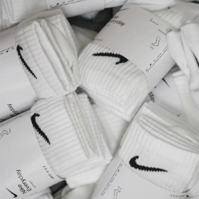 【NIKE 耐吉】NIKE 基本款 小LOGO 刺綉 中筒襪 小腿襪 襪子 長襪 薄款 白 SX7676-100